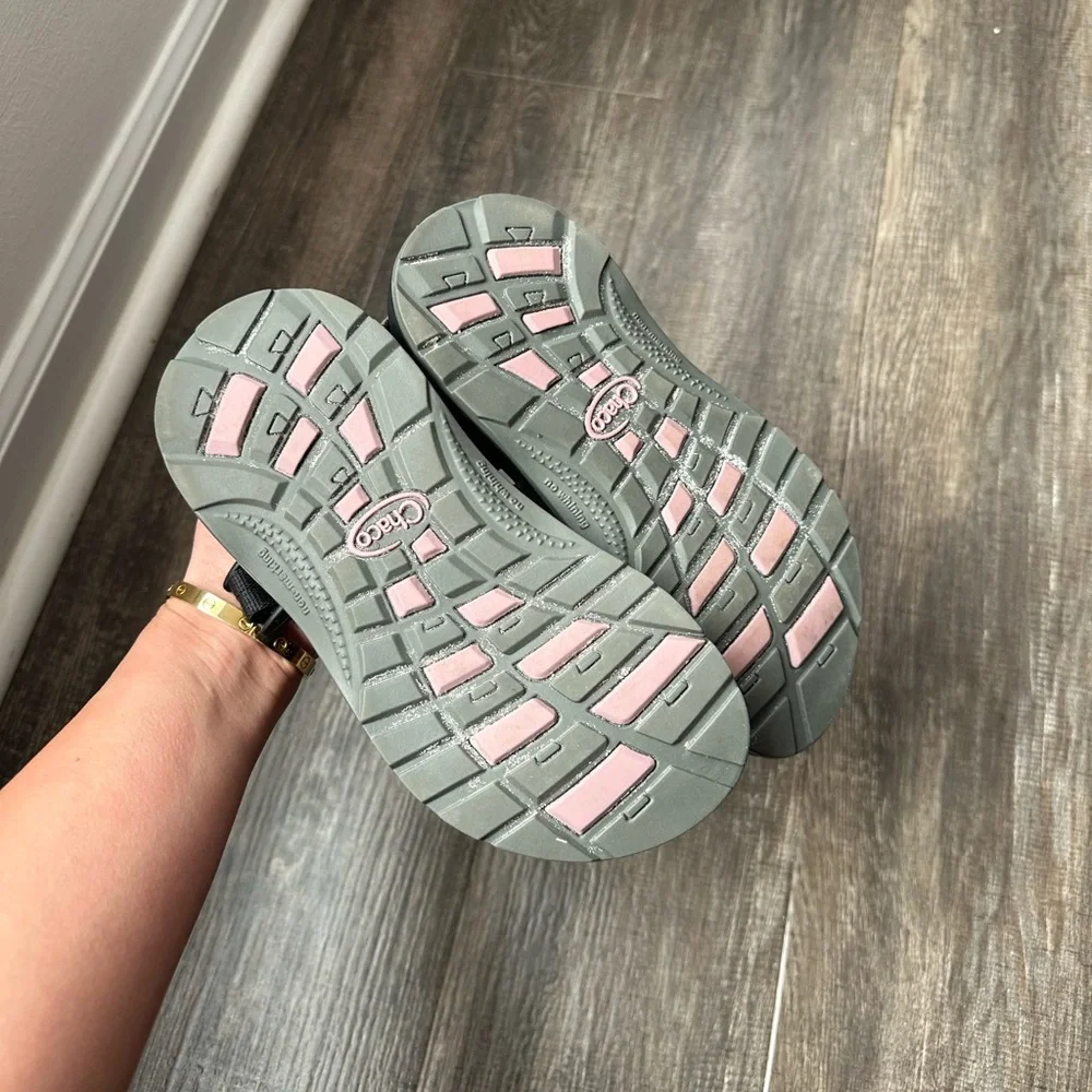 Chaco hiking outdoor sandals black 2y - Picture 4 of 4